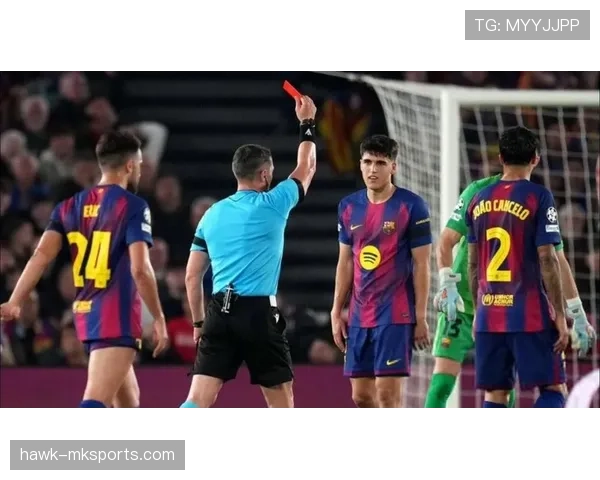 门将出击犯规，为何有时只给任意球不给红牌？